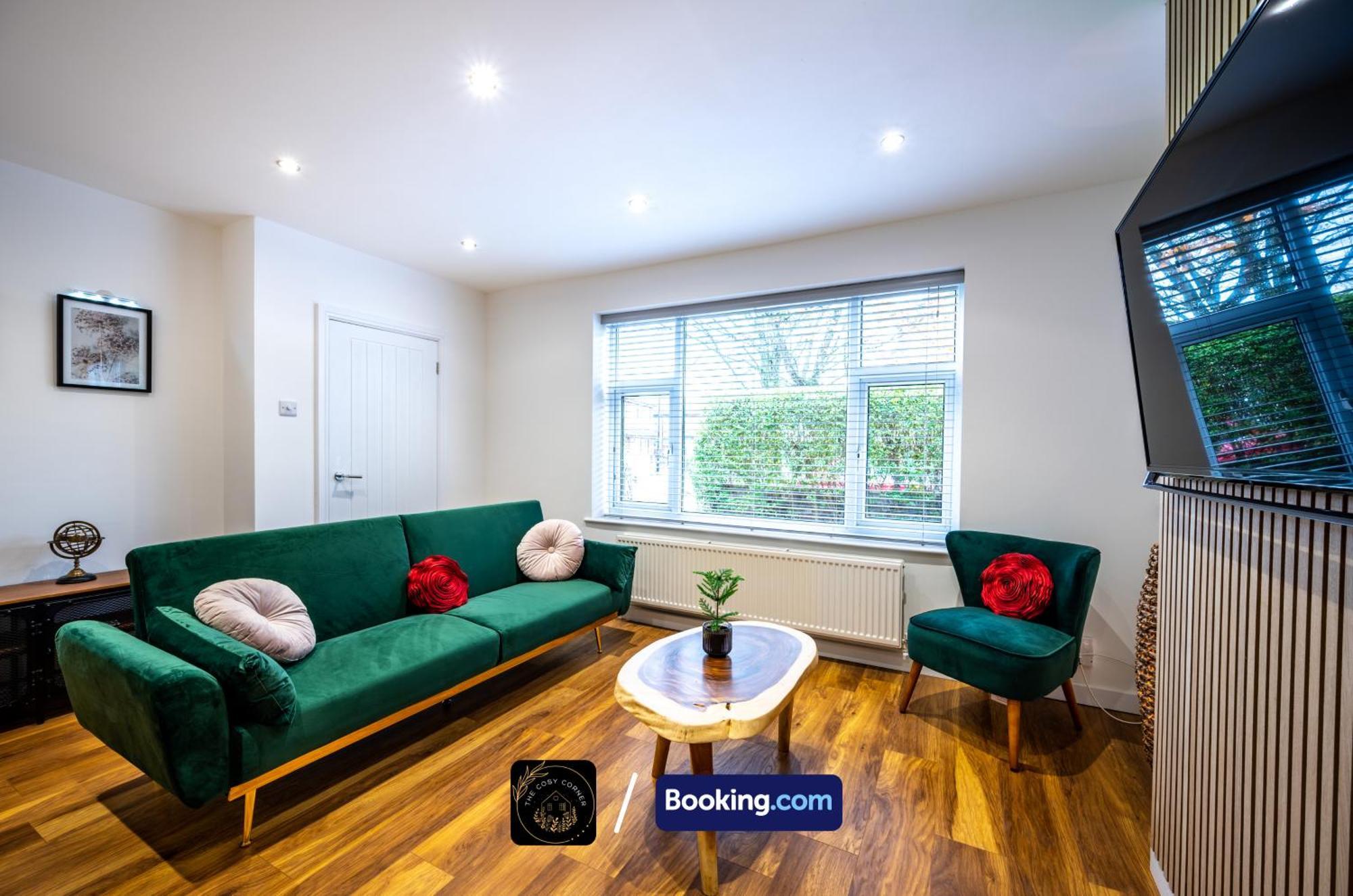 Cosy 3-Bed House, Garden & Free Parking In Stretford Apartment Manchester Exterior photo