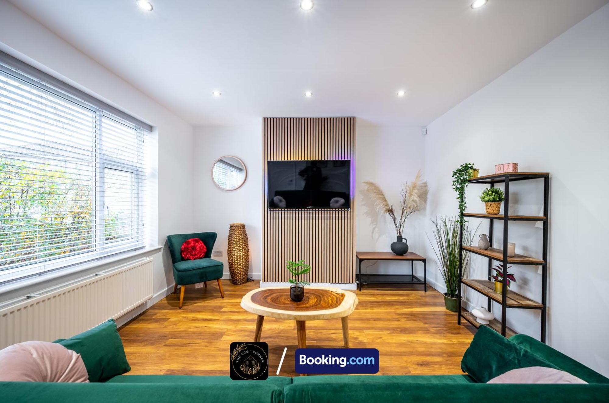 Cosy 3-Bed House, Garden & Free Parking In Stretford Apartment Manchester Exterior photo